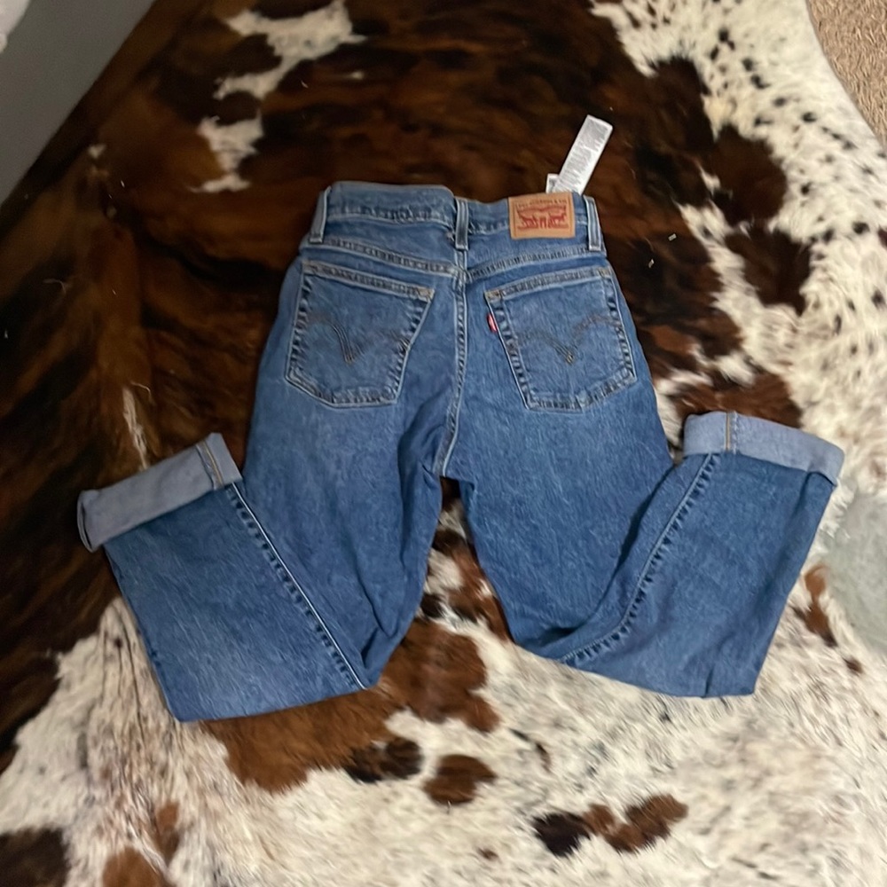 levi’s wedgie straight leg jeans